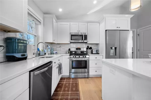 43 Beaver AVE, Warwick, RI 02889