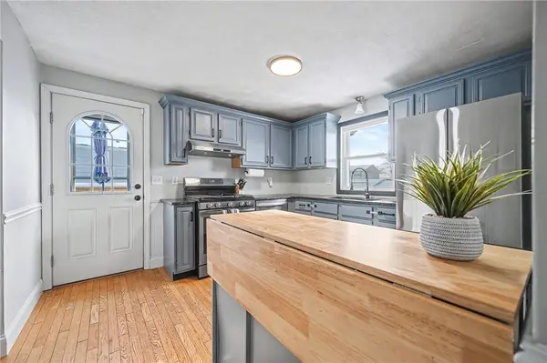 108 Fern ST, Warwick, RI 02889