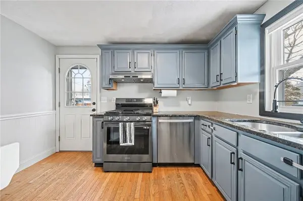 108 Fern ST, Warwick, RI 02889