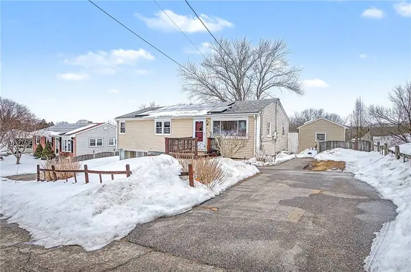 374 Thibeault AVE, Woonsocket, RI 02895