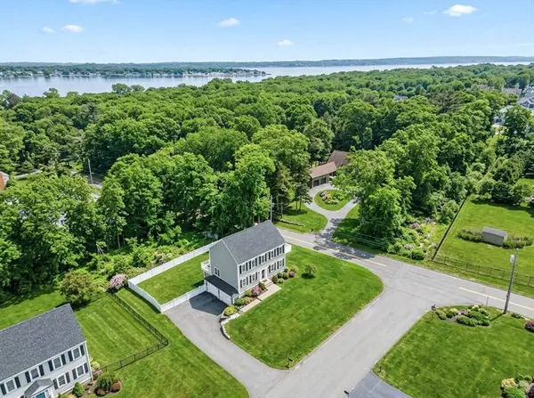 9 Windward Way, Swansea, MA 02777