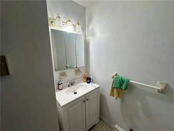 200 Manville Hill RD #8A, Cumberland, RI 02864