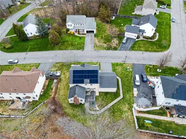 13 Bernon DR, Lincoln, RI 02865