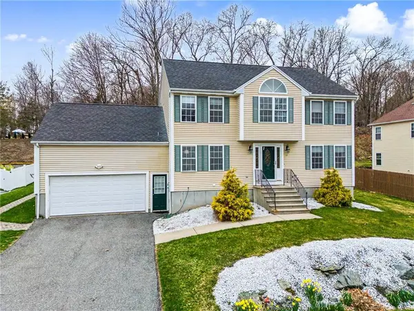 13 Bernon DR, Lincoln, RI 02865