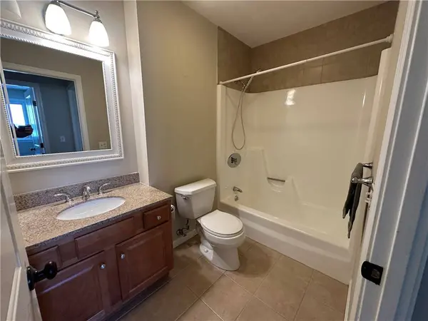 400 New River RD #111, Lincoln, RI 02838