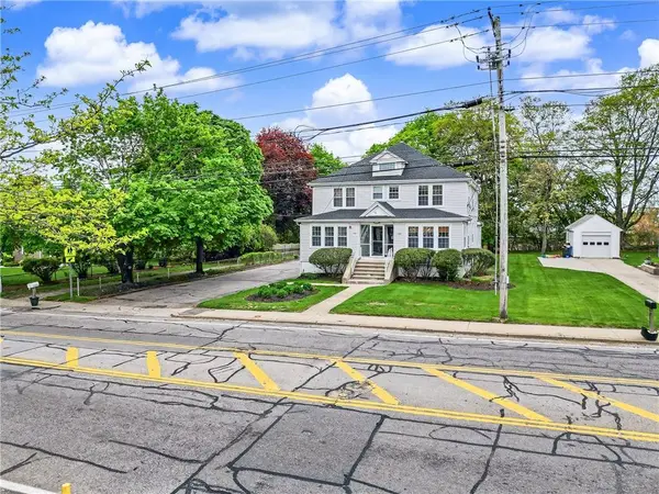 3288 Mendon RD, Cumberland, RI 02864