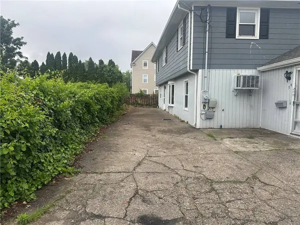 39 Locust ST, Pawtucket, RI 02860