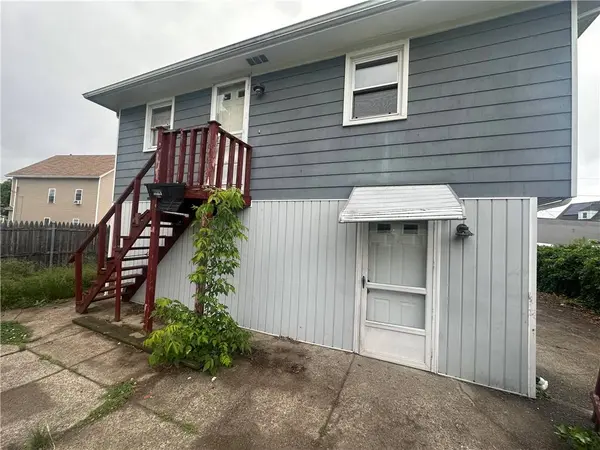 39 Locust ST, Pawtucket, RI 02860