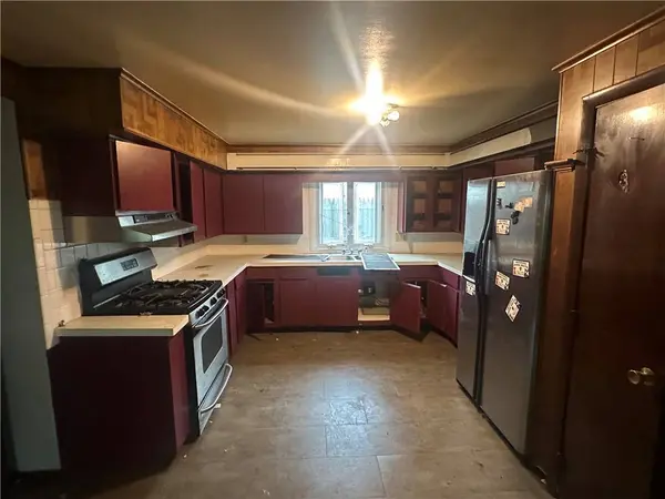 39 Locust ST, Pawtucket, RI 02860