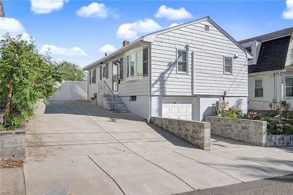 15 Beechwood AVE, Pawtucket, RI 02860