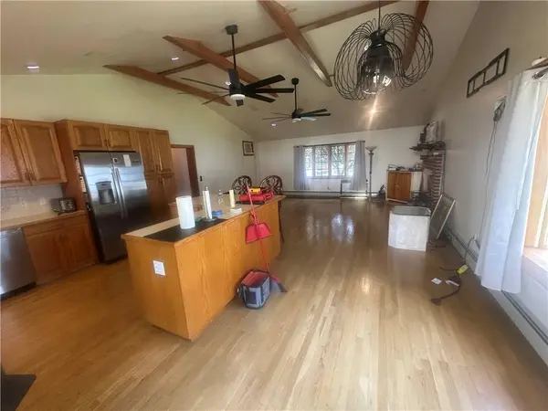 105 Winter ST, Lincoln, RI 02838