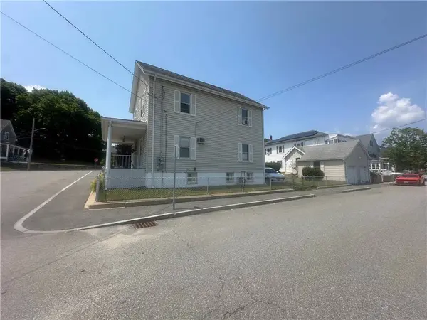105 Winter ST, Lincoln, RI 02838
