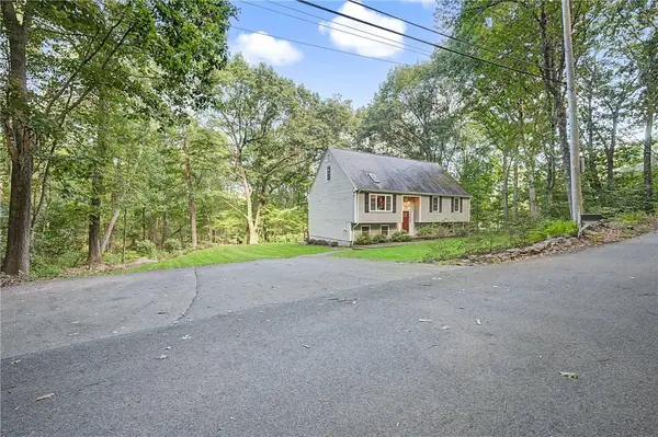 39 Cook RD, Cumberland, RI 02864