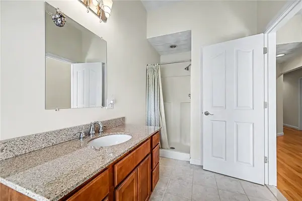 1421 Douglas AVE #H, North Providence, RI 02904