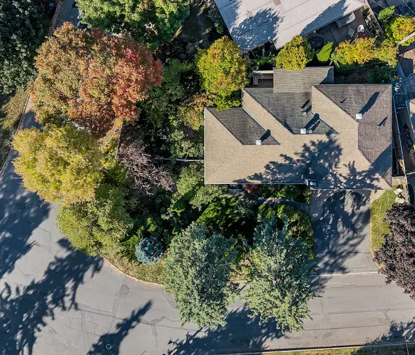 Tillbury Ave W, Ottawa, ON K2A