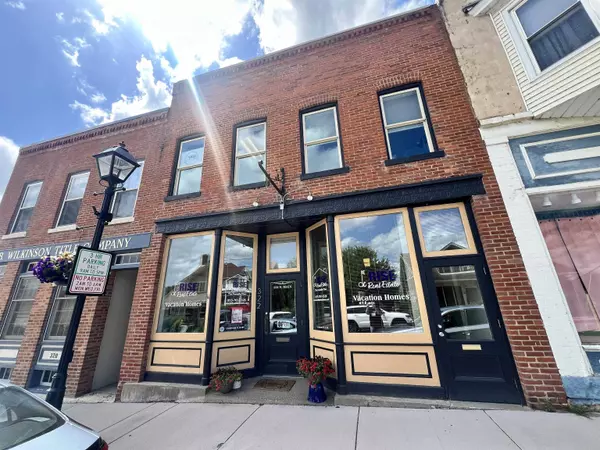 322 N Main Street, Galena, IL 61036