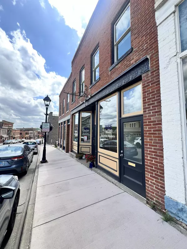 322 N Main Street, Galena, IL 61036