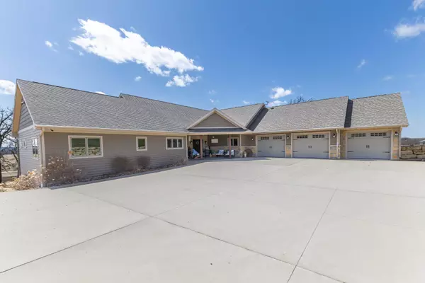 2968 S Curtiss Road, Stockton, IL 61085
