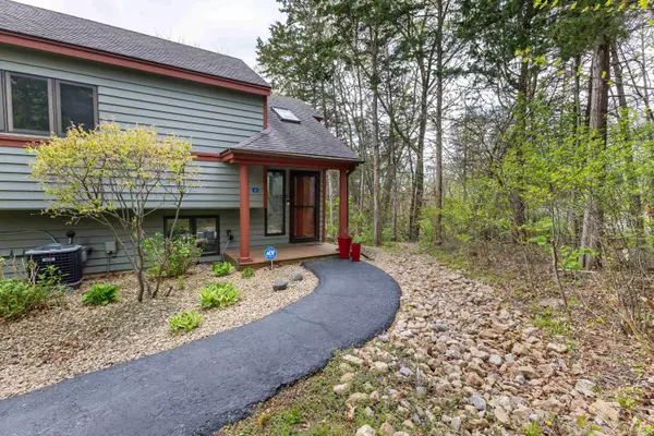 13 Spring Creek Lane, Galena, IL 61036