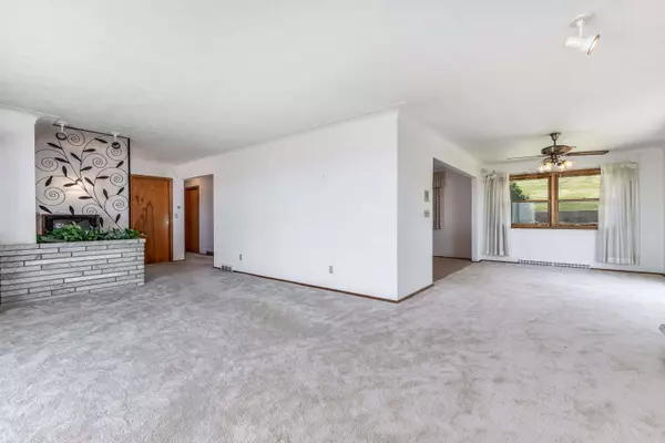 464 W Columbia Avenue, Stockton, IL 61085