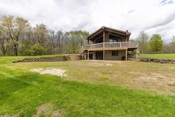 21-2 Lake Carroll Boulevard, Lanark, IL 61046