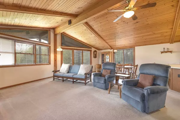 21-2 Lake Carroll Boulevard, Lanark, IL 61046