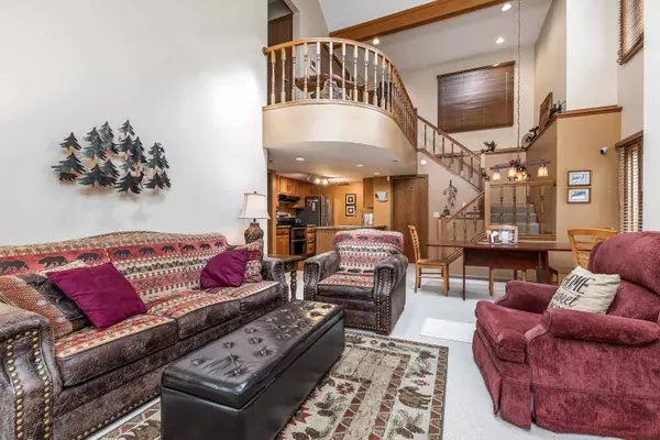 68 Oak Glen Drive, Galena, IL 61036