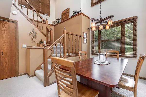 68 Oak Glen Drive, Galena, IL 61036