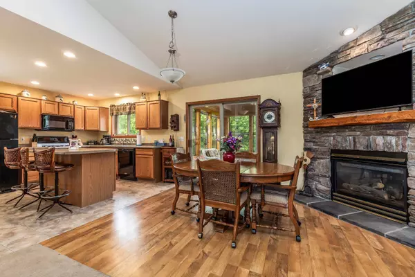 11A34 Fairway Drive, Apple River, IL 61001