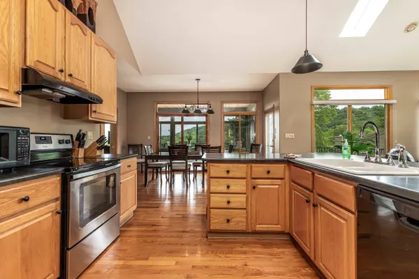 5 Glen Eagle Drive, Galena, IL 61036