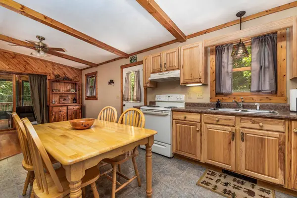 13A138 Powder Horne Lane, Apple River, IL 61001