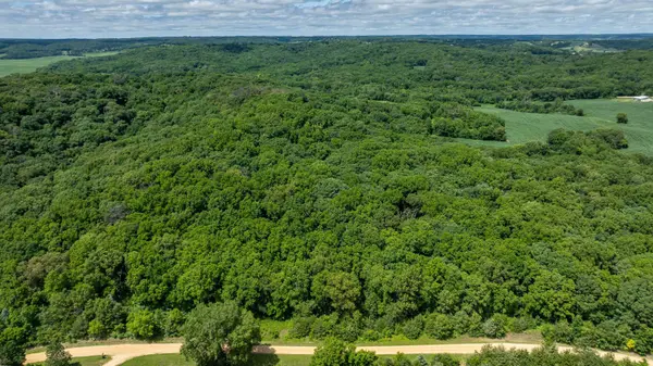 5300 W Nobis Ln, Hanover, IL 61041