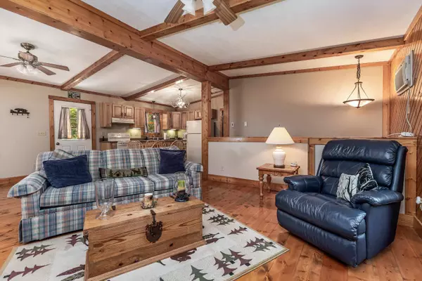 13A138 Powder Horne Lane, Apple River, IL 61001