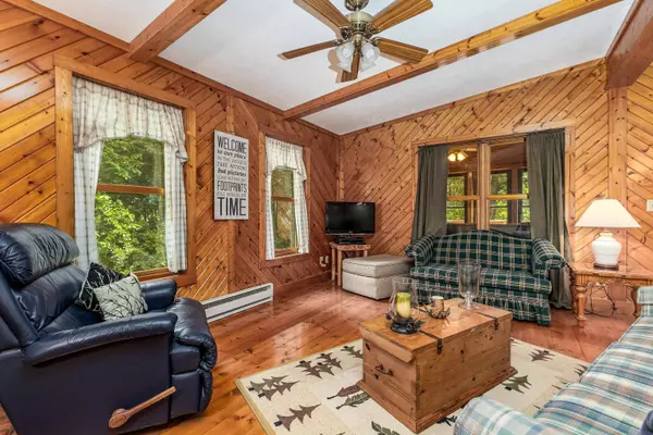 13A138 Powder Horne Lane, Apple River, IL 61001