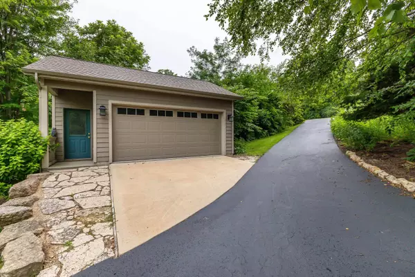 305 W Wachter Road, Galena, IL 61036