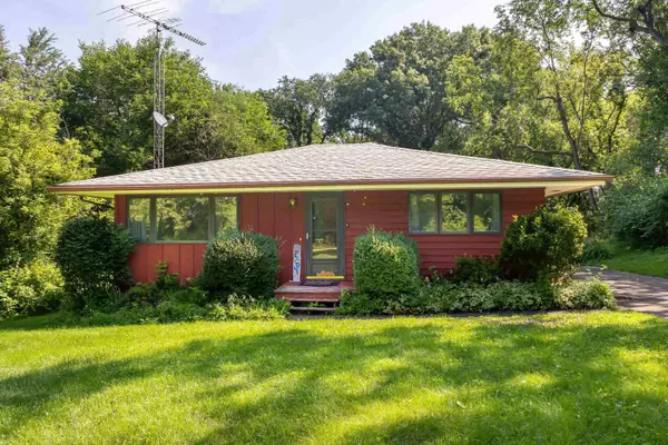 9A31 Pine Court, Apple River, IL 61001