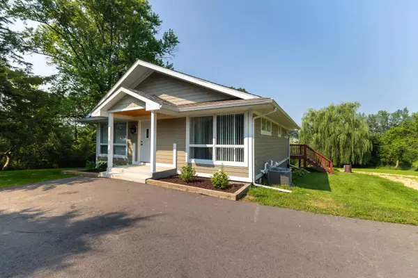 4A142 Winchester Drive, Apple River, IL 61001