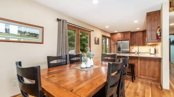 7 Signal Point Lane, Galena, IL 61036