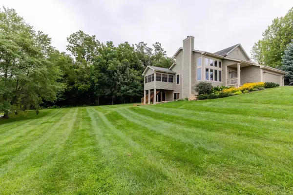 7 Signal Point Lane, Galena, IL 61036