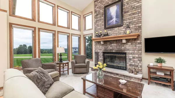 7 Signal Point Lane, Galena, IL 61036