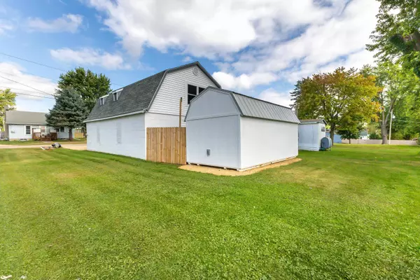 807 Washington St, Warren, IL 61087