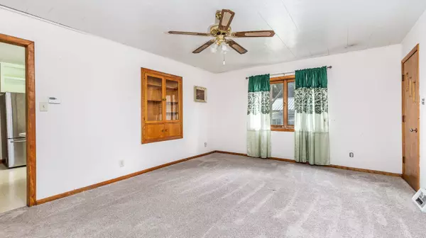 302 S Water Street, Warren, IL 61087