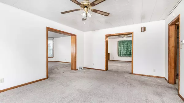 302 S Water Street, Warren, IL 61087