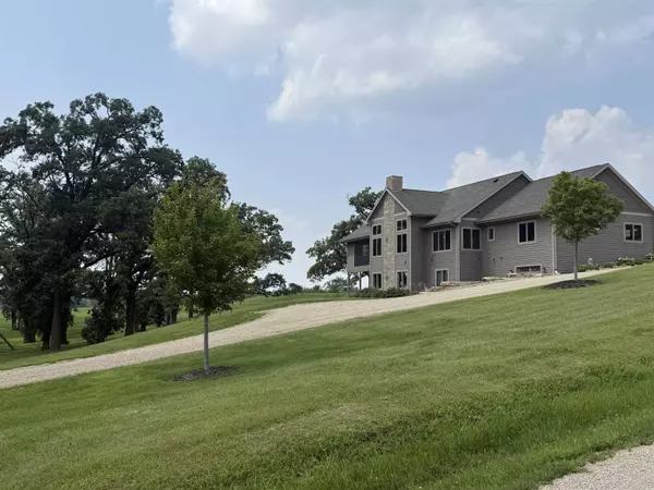 2968 S Curtiss Road, Stockton, IL 61085