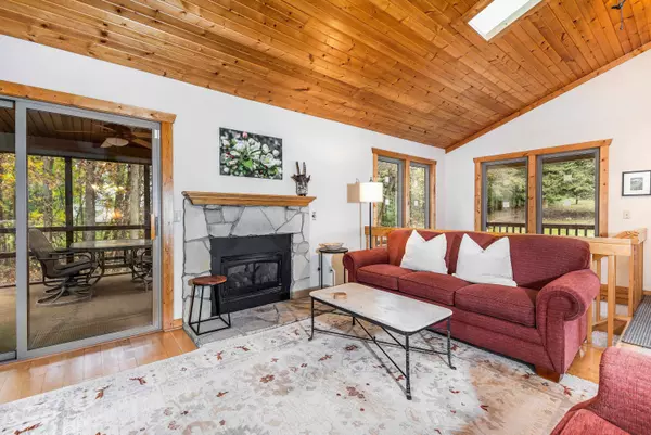 21 Belden School Lane, Galena, IL 61036