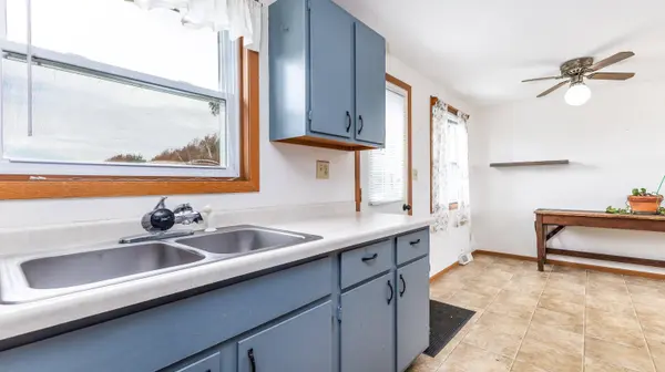 10A125 E APPLE CANYON Road, Apple River, IL 61001