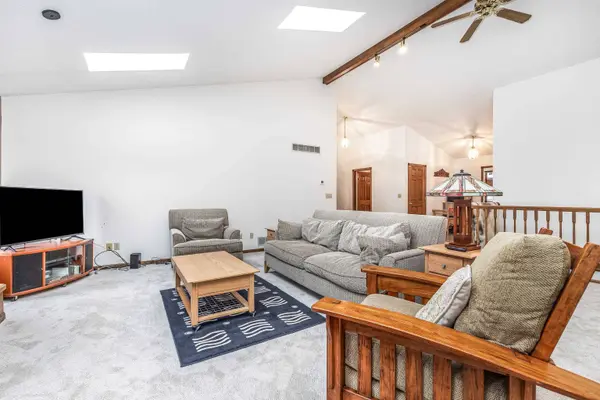 1135 N Clark Lane, Galena, IL 61036