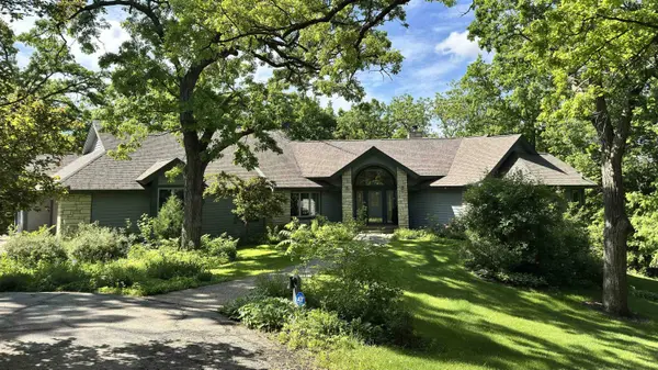 7 Colony Court, Galena, IL 61036