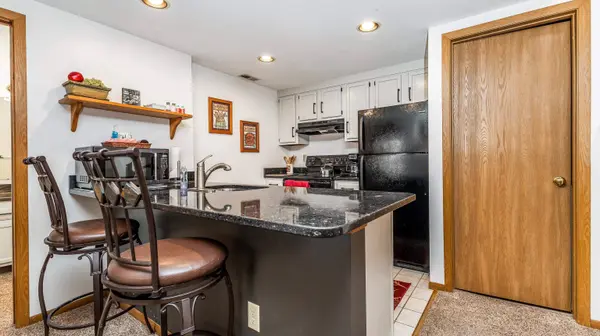 23 Oak Glen Drive, Galena, IL 61036