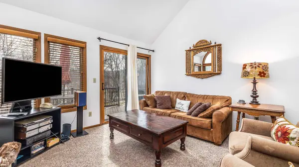 23 Oak Glen Drive, Galena, IL 61036